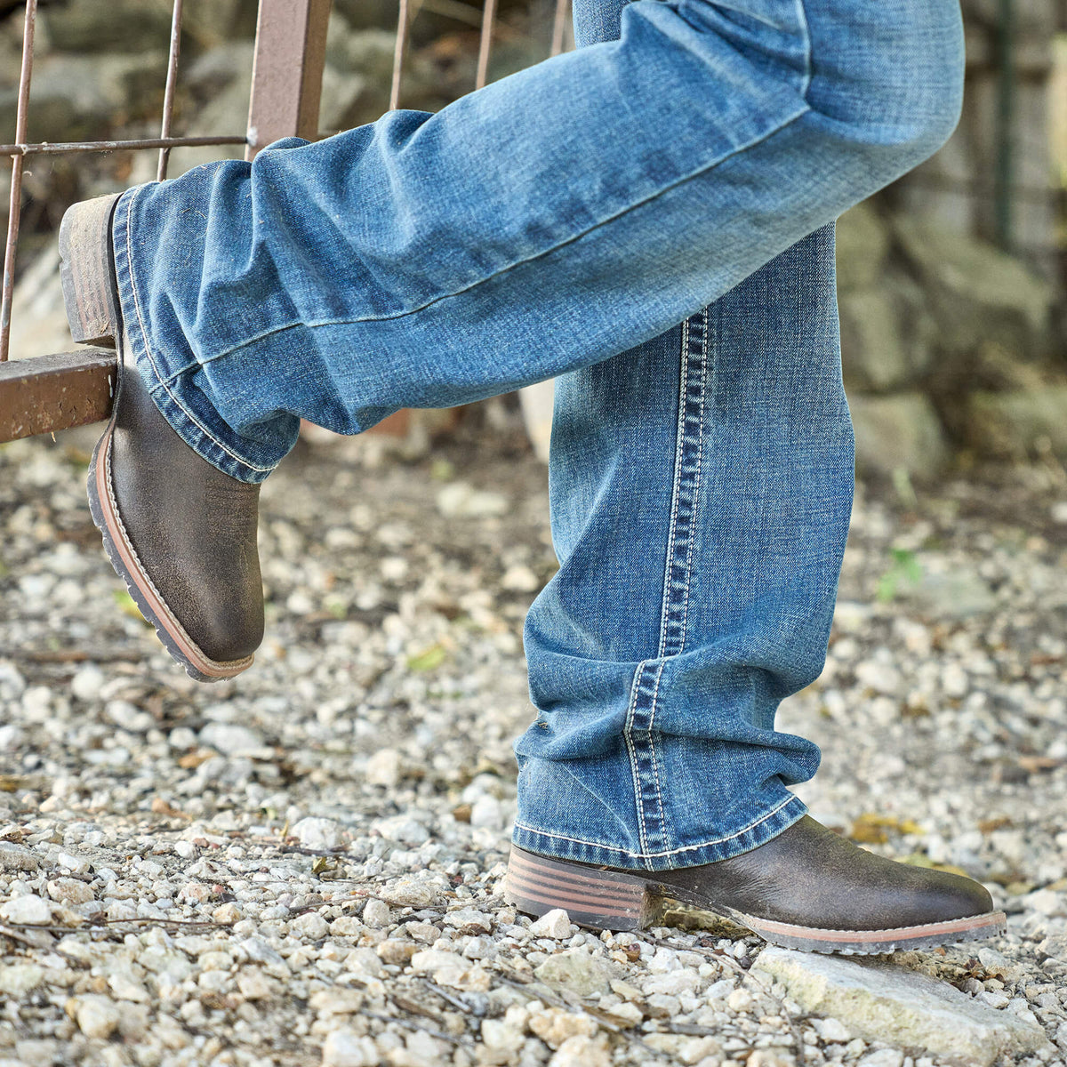 Hybrid Low Boy Wide Square Toe Chelsea Boot Men | Ariat outlet