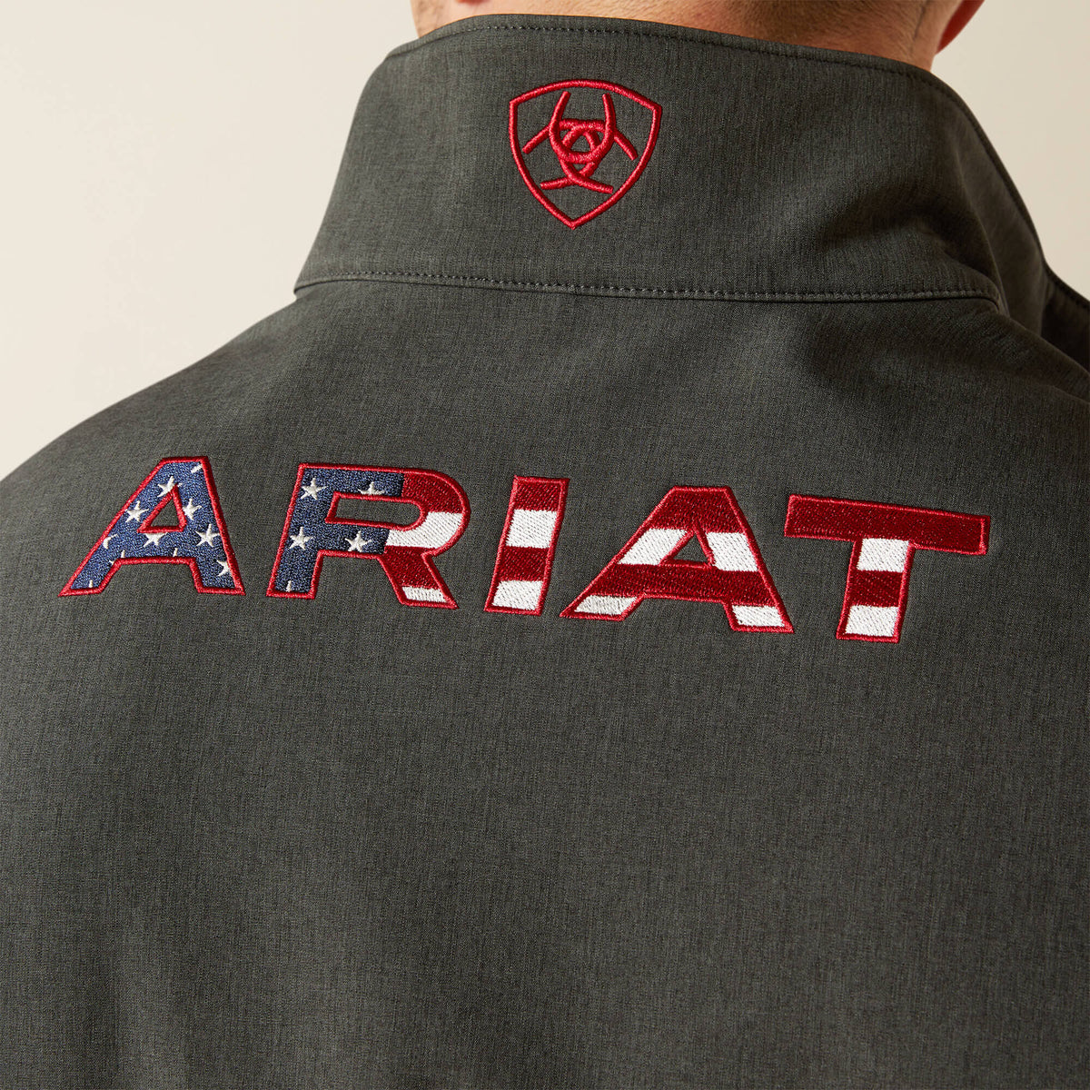 Logo Softshell Vest Men | Ariat online