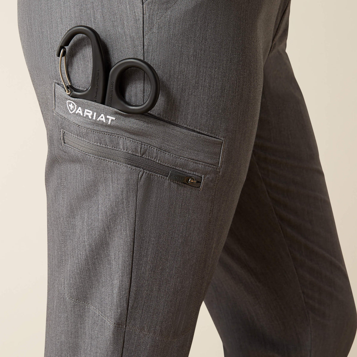 Blackwell Cargo Stretch Jogger Scrub Pant Women | Ariat online shop