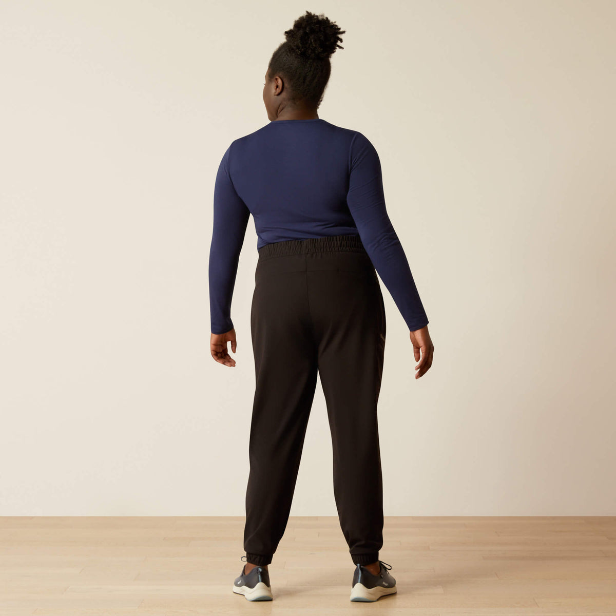 Blackwell Cargo Stretch Jogger Scrub Pant Women | Ariat online