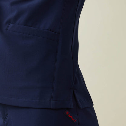 Clara 6 Pocket Scrub Top Women | Ariat outlet