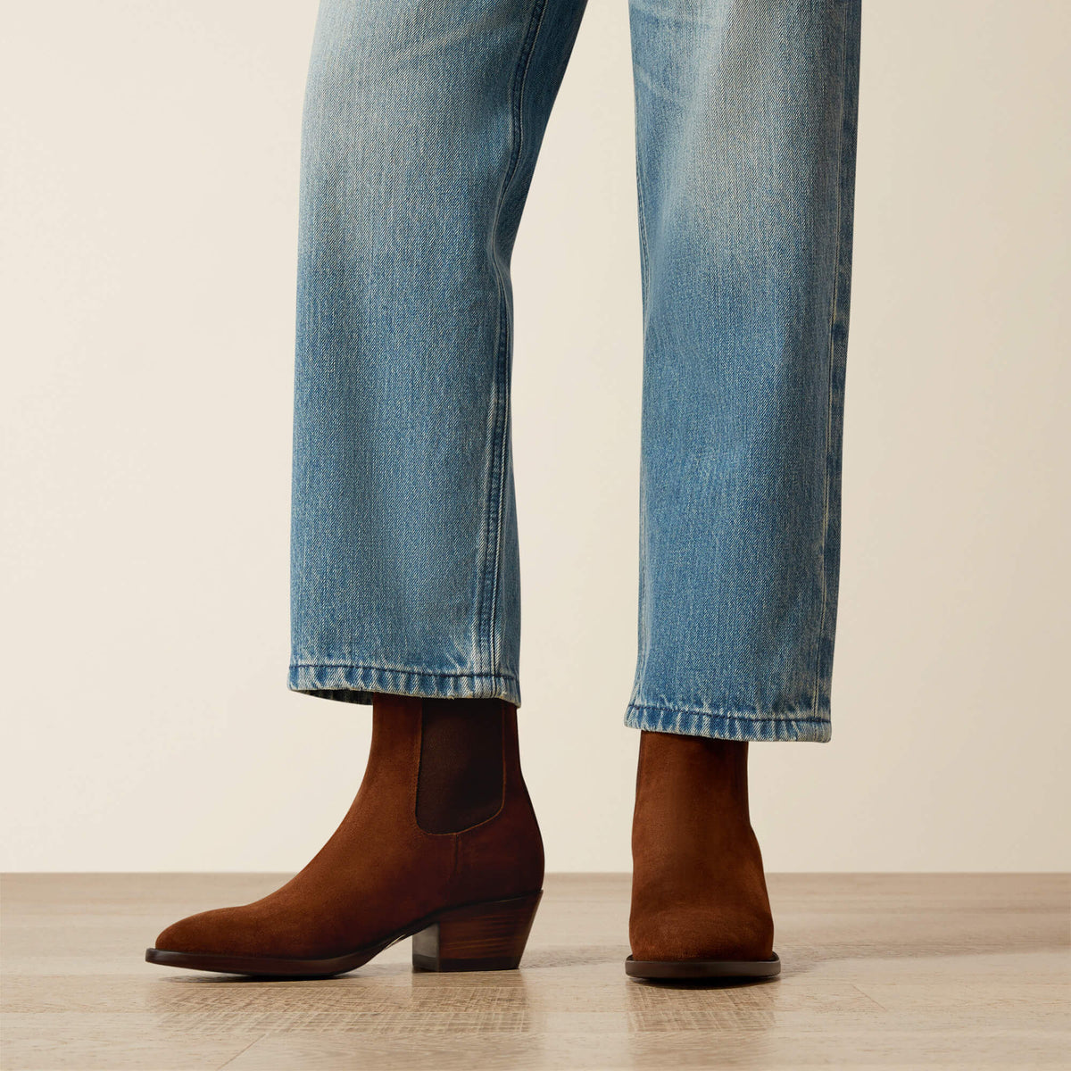 Ultra High Rise Cheyenne Yoke Tomboy Straight Leg Jean Trends | Ariat sale